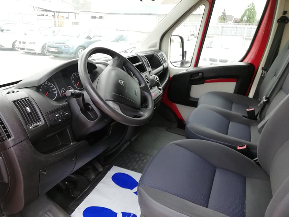 Autó kárpittisztítás - belső takarítás ás gőzös mélytisztítás